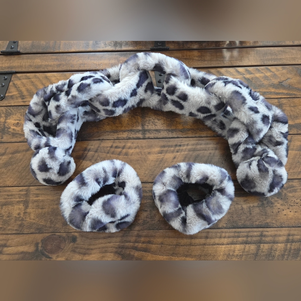White House Black Market Faux Fur Leopard Print Link Muffler And Cuffs